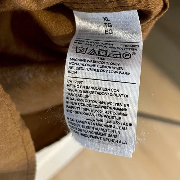 Old Navy Button Up Slim Fit Shirt - Picture 4 of 5